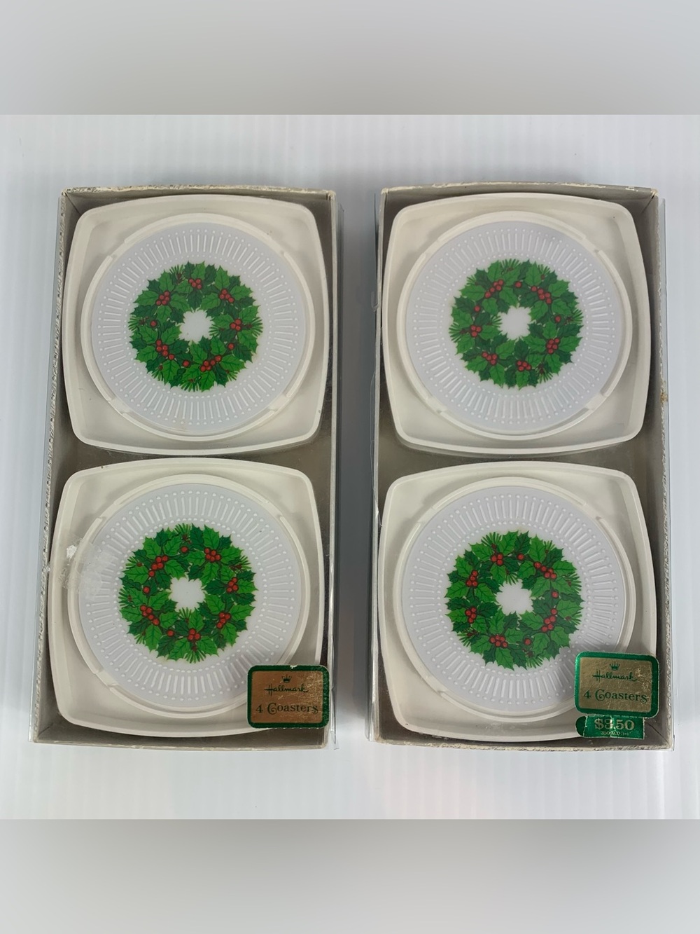 Hallmark Christmas Plastic Drink Coasters Vintage Holiday Wreath Design Set of 8